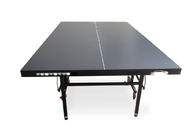 Sola tabla de ping-pong plegable del modelo nuevo, material del MDF con las bolas y tenedor de los palos